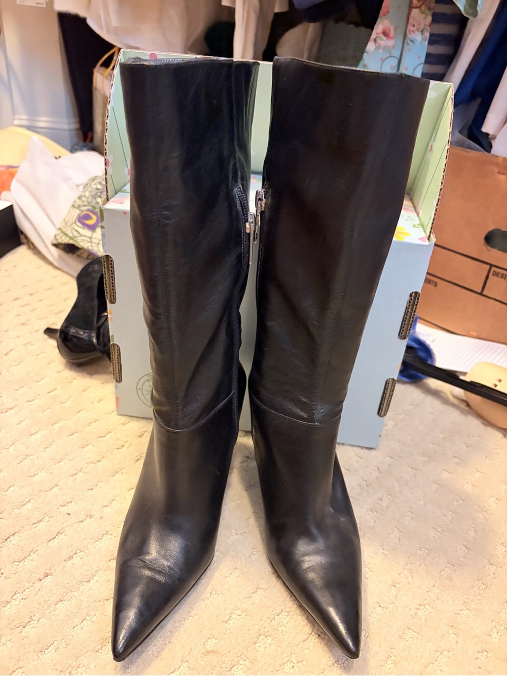 GUESS Black Pointed-Toe mid calf Leather Boots